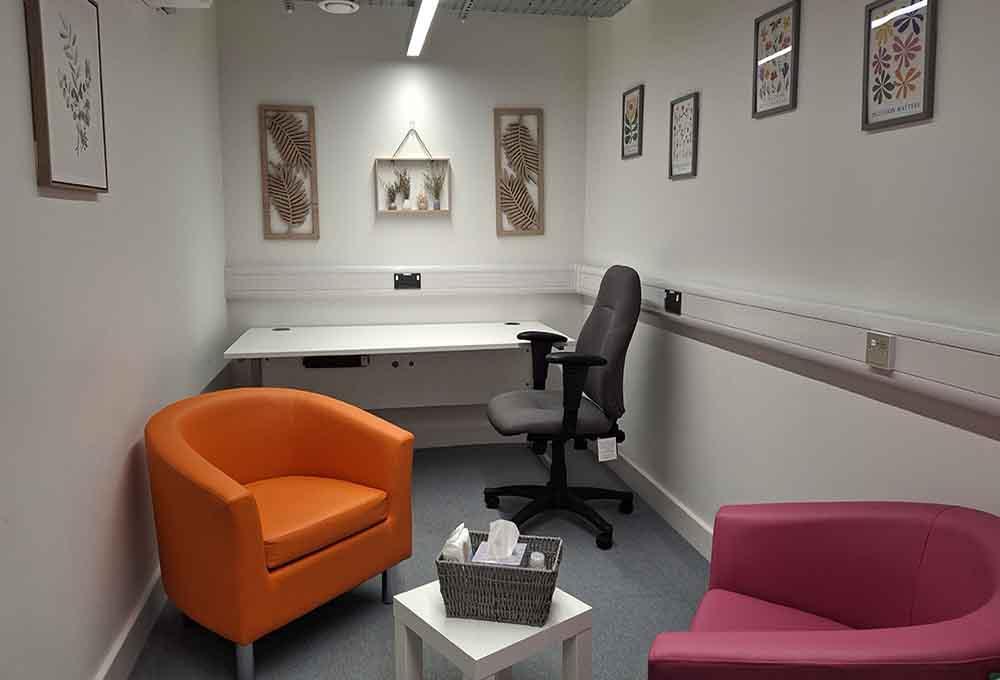 A photograph taken in a one to one room at the changing futures hub